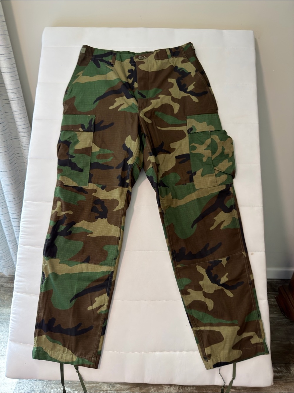 Camouflage Military Cargo Pants Medium Regular size 31-35